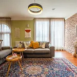 Renovated Boutique Apartments Petrus