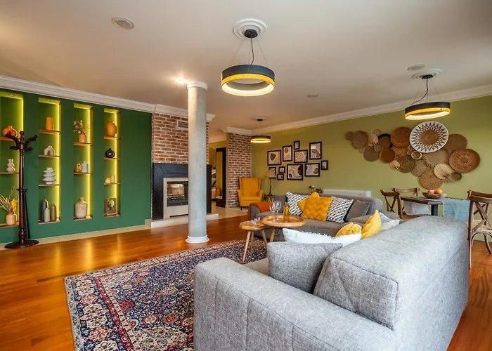 Renovated Boutique Apartments Petrus