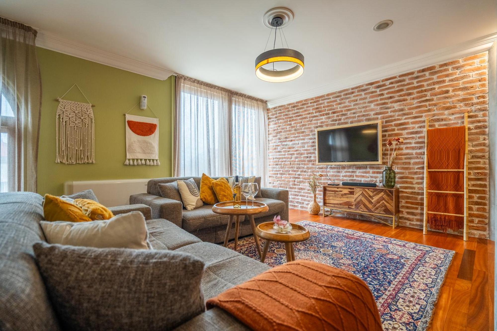 Renovated Boutique Petrus Apartment Sofia