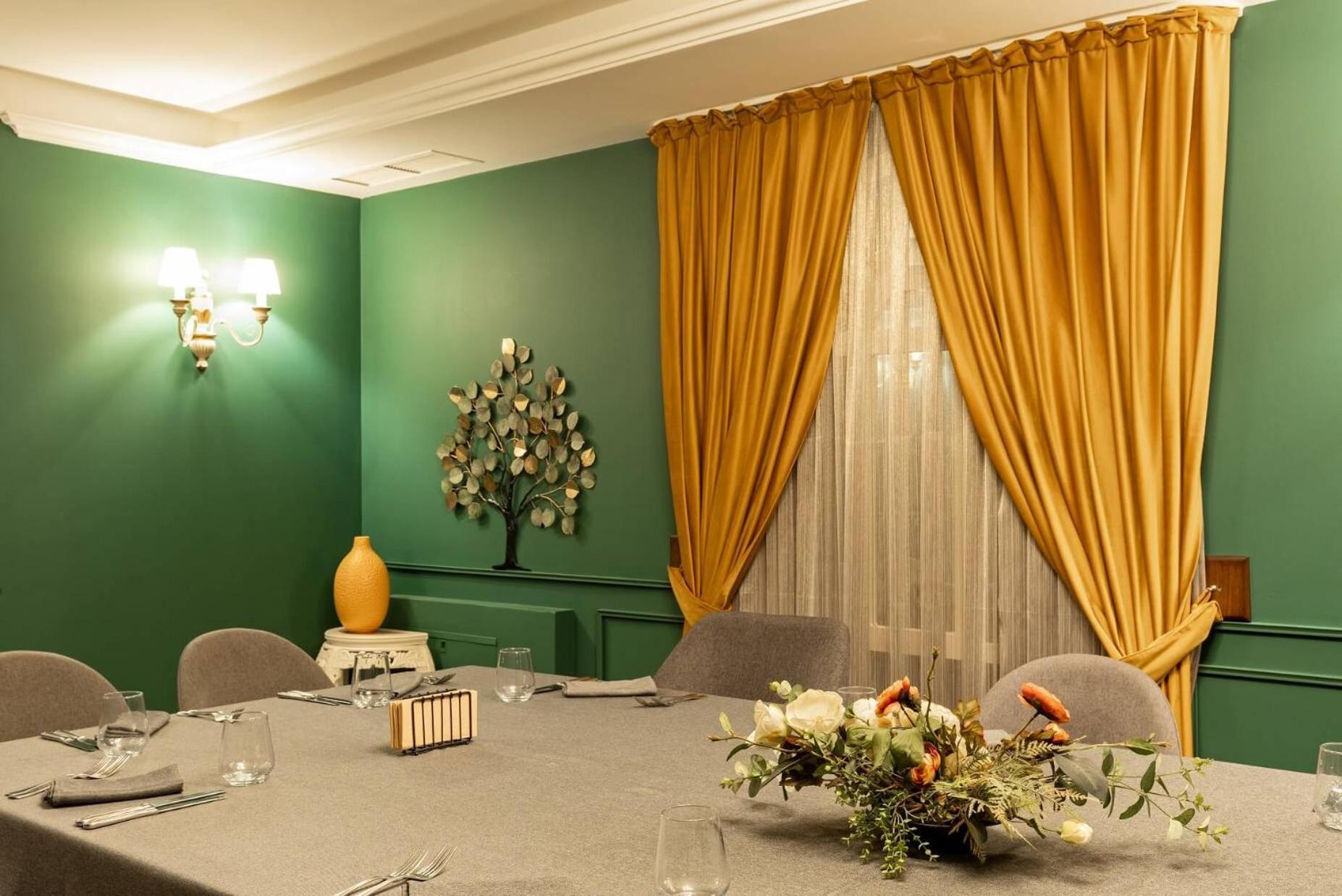 Renovated Boutique Petrus *