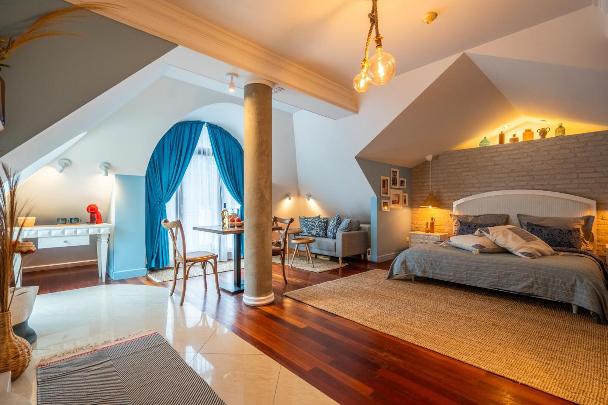 Renovated Boutique Petrus *